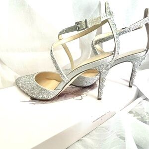 Jessica Simpson Silver Pumps 7.5